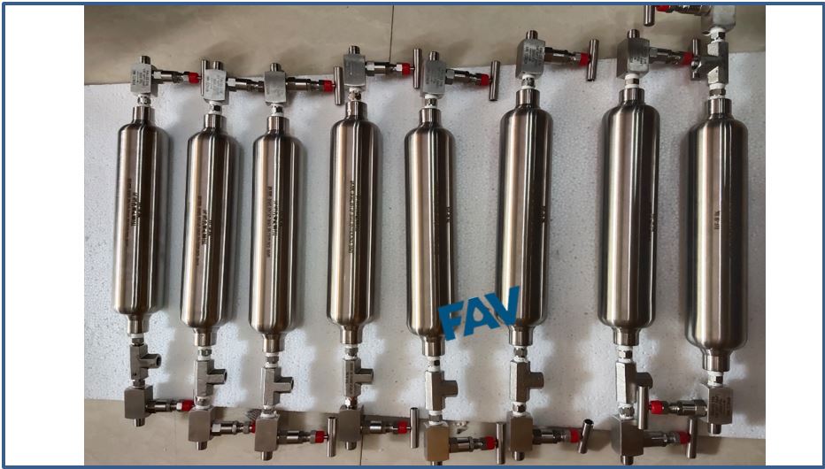 Sampling Cylinder with Needle Valve