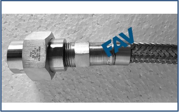 Stainless Steel Braided Hose with Weld Connection Braided Hose with Weld Connection.